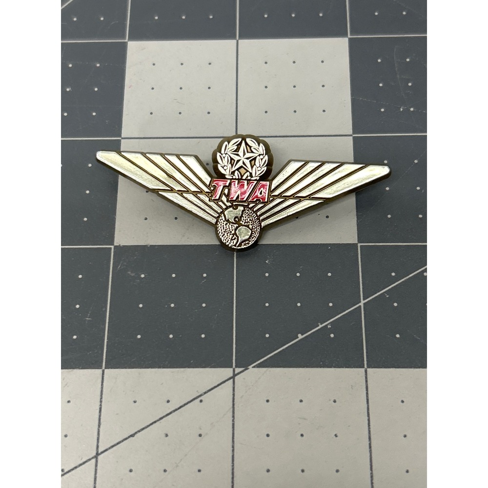 TWA Junior Pilot Wings Pin Vintage Airline Souvenir Badge Aviation‎